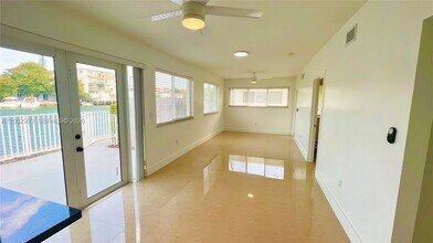 8235 Crespi Blvd in Miami Beach, FL - Building Photo - Building Photo