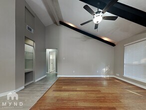 4607 Rivertree Ln in Spring, TX - Foto de edificio - Building Photo