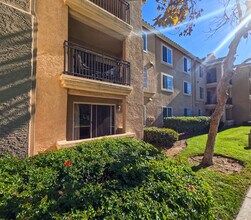 5654 Amaya Dr, Unit 150 in La Mesa, CA - Foto de edificio - Building Photo