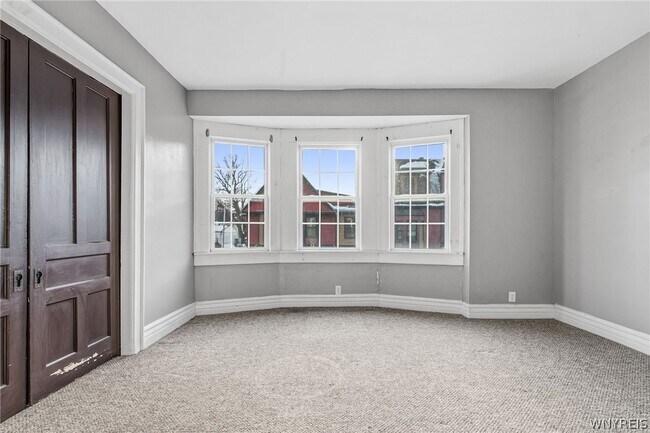 2114 Seneca St in Buffalo, NY - Building Photo - Building Photo