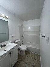 8922 El Portal Dr in Tampa, FL - Building Photo - Building Photo