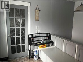 282 Emerald St N in Hamilton, ON - Building Photo - Building Photo