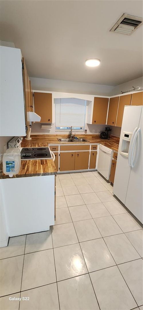 property at 1551 N Flagler Dr