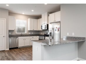 17638 96th Pl N in Maple Grove, MN - Building Photo - Building Photo