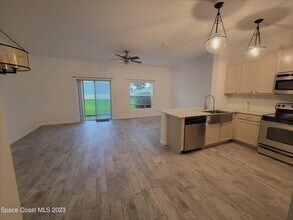 2660 Revolution St in Melbourne, FL - Building Photo - Building Photo
