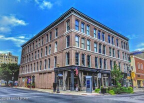 564 S 4th St in Louisville, KY - Building Photo