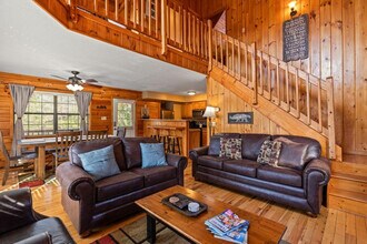 1652 Raccoon Den Way in Sevierville, TN - Building Photo - Building Photo