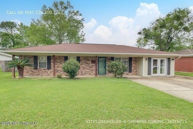 property at 7201 Bienville Dr