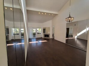 3109 Evening Way in San Diego, CA - Building Photo - Building Photo