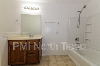 9853 Fleetwood Dr in Frisco, TX - Building Photo - Building Photo