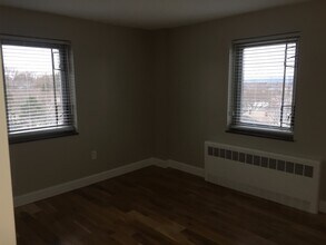121 Trapelo Rd, Unit 27 in Belmont, MA - Building Photo - Building Photo