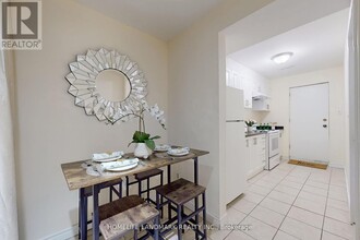 26 L'Amoreaux Dr in Toronto, ON - Building Photo - Building Photo