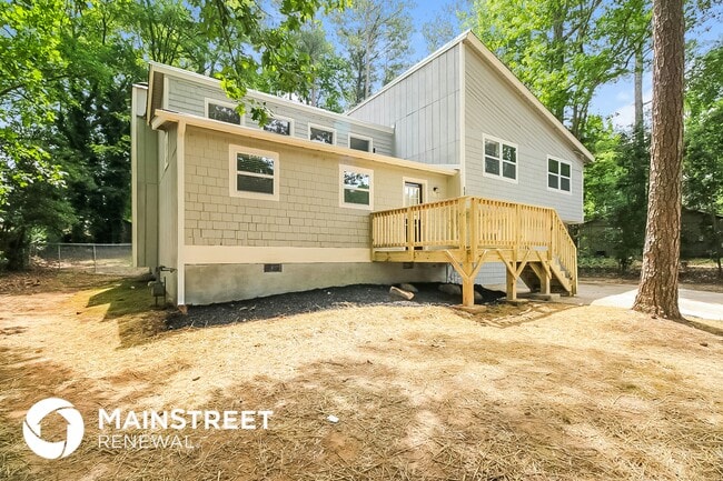 6862 Red Maple Dr in Rex, GA - Building Photo - Building Photo