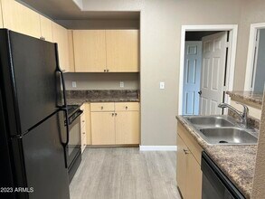 18416 Cave Creek Road, Unit 3017 in Phoenix, AZ - Foto de edificio - Building Photo