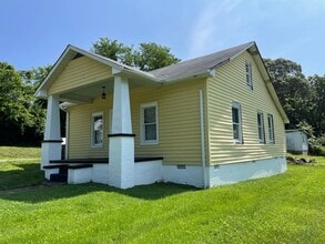 1808 Guyer St in High Point, NC - Building Photo - Building Photo