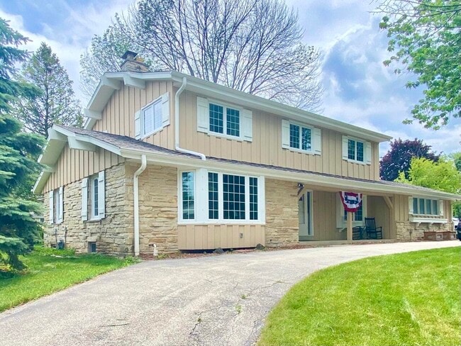 property at 3431 W Colette Ct