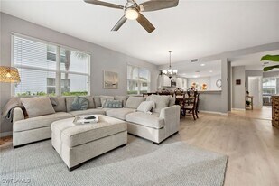 8355 Whisper Trace Way in Naples, FL - Building Photo