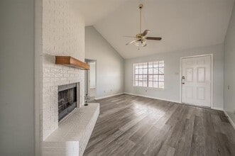 420 Signal Hill Ct N in Fort Worth, TX - Building Photo - Building Photo