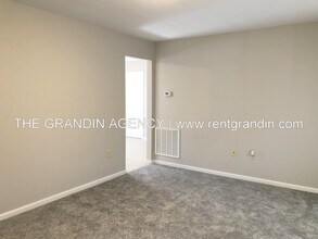 294 1st Ave in Cloverdale, VA - Building Photo - Building Photo