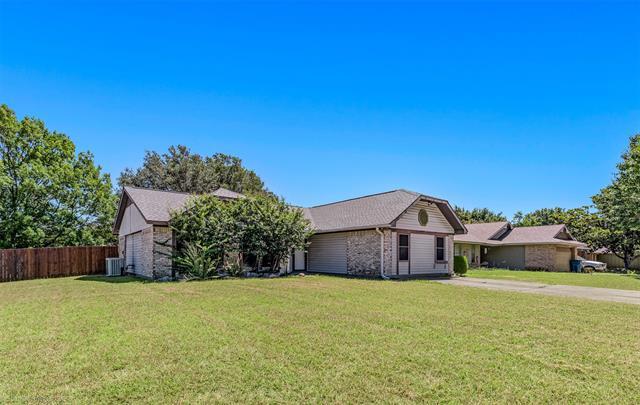 property at 214 Mapleridge Dr