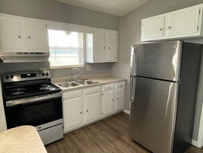 2740 E Phylbeck Ave, Unit 4 in Terre Haute, IN - Foto de edificio - Building Photo