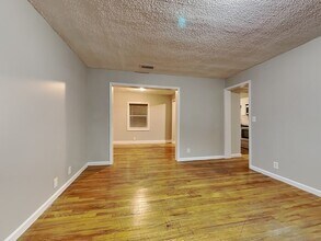 6446 Burgundy Rd S in Jacksonville, FL - Building Photo - Building Photo