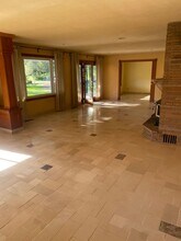 250 Theresa Dr in Cloverdale, CA - Building Photo - Building Photo