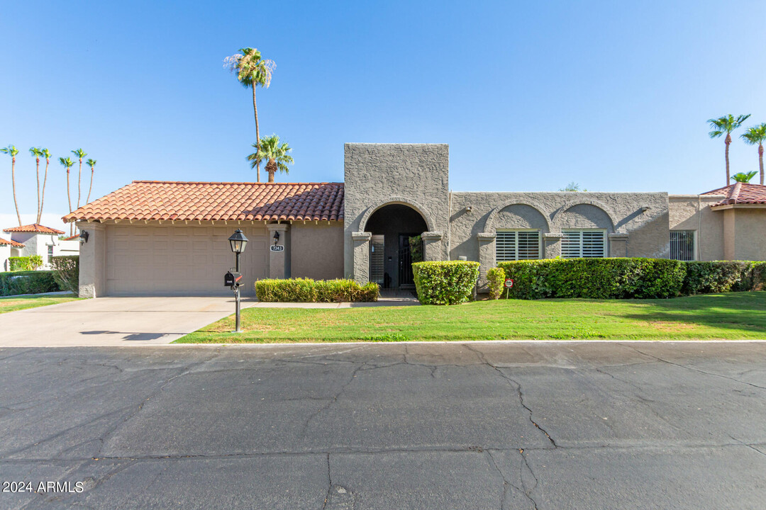 7343 E Marlette Ave in Scottsdale, AZ - Foto de edificio