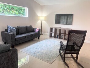 3872 Cypress Lake Dr in Wellington, FL - Building Photo - Building Photo