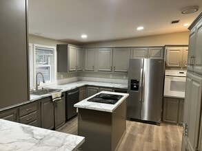 65 Whisper Way in Havana, FL - Foto de edificio - Building Photo