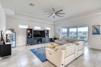 394 Aquamarine Wy in Daytona Beach, FL - Building Photo - Building Photo