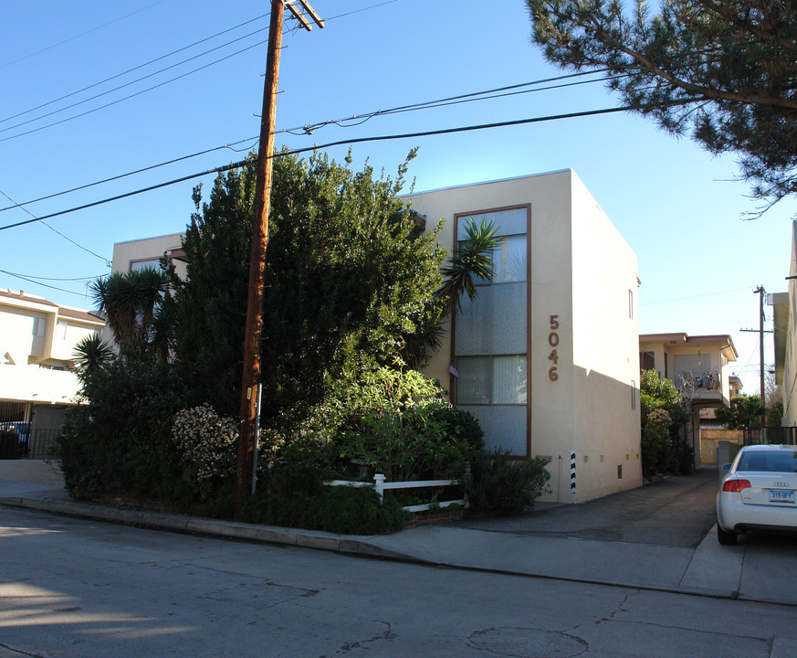 5046 Denny Ave in North Hollywood, CA - Building Photo