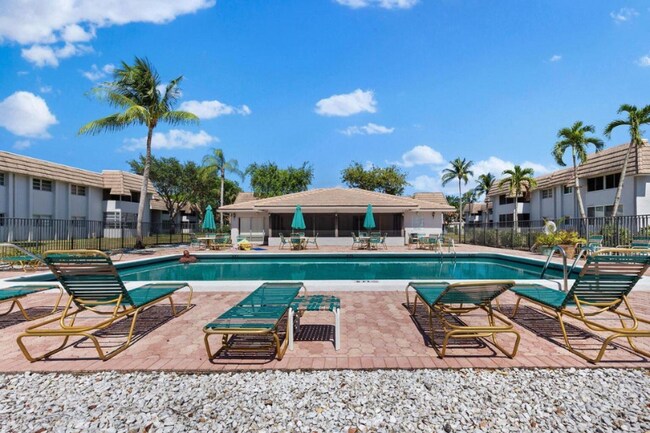 8406 W Sample Rd in Coral Springs, FL - Building Photo - Building Photo