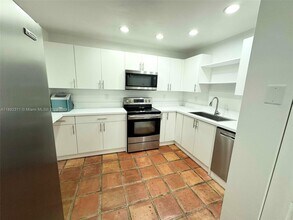 10521 Mahogany Key Cir in Miami, FL - Foto de edificio - Building Photo