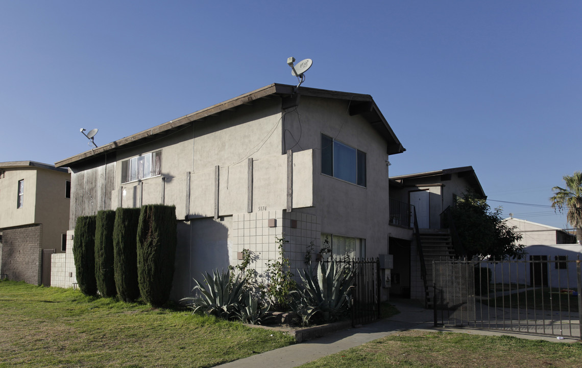 5174 Bandera St in Montclair, CA - Building Photo