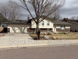 535 Silver Spring Cir in Colorado Springs, CO - Building Photo