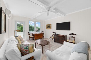 455 Worth Ave in Palm Beach, FL - Building Photo
