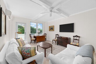 455 Worth Ave in Palm Beach, FL - Building Photo - Building Photo