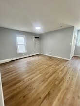 271 Broadway, Unit 3 in Bayonne, NJ - Building Photo - Building Photo