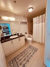 2889 McFarlane Rd in Miami, FL - Building Photo - Building Photo