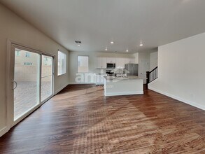 341 Seville Ave, Unit 6280-F in Henderson, NV - Building Photo - Building Photo