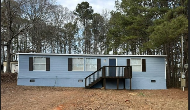 property at 152 W Lakeview Dr