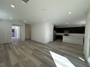 8371 Meridian Rdg Ave in Las Vegas, NV - Building Photo - Building Photo