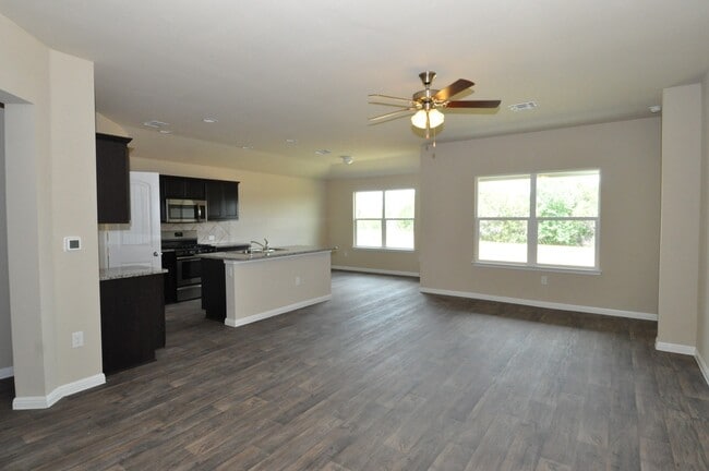 10905 Mule Train Dr in Austin, TX - Building Photo - Building Photo