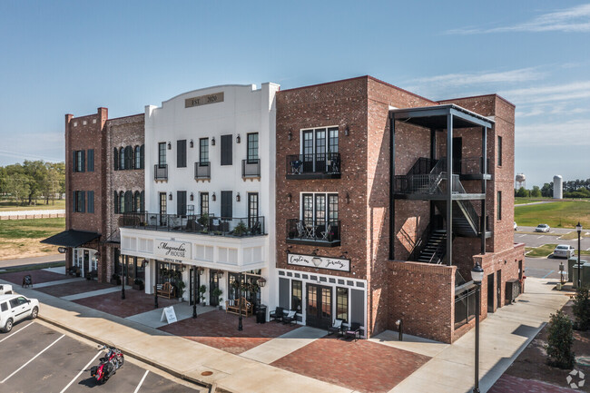 Silo Lofts in Southaven, MS - Foto de edificio - Building Photo