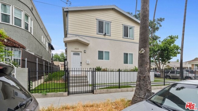 4828 McKinley Ave in Los Angeles, CA - Building Photo - Building Photo