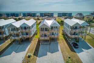 128 Sea Gull Ln in North Topsail Beach, NC - Building Photo