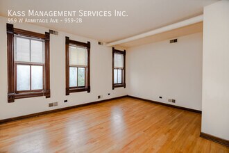 959 W Armitage Ave in Chicago, IL - Building Photo - Building Photo