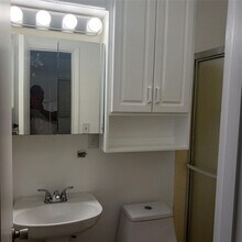 3055 NW 212th St in Miami Gardens, FL - Foto de edificio - Building Photo