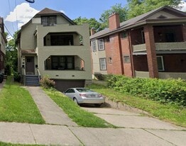 403 Probasco St in Cincinnati, OH - Building Photo